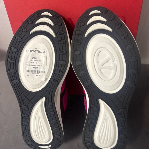 New Mens Valentino Garavani VLogo Easy Jog Sneakers Rubin/Pink Sz42 $1050 - Picture 5 of 8